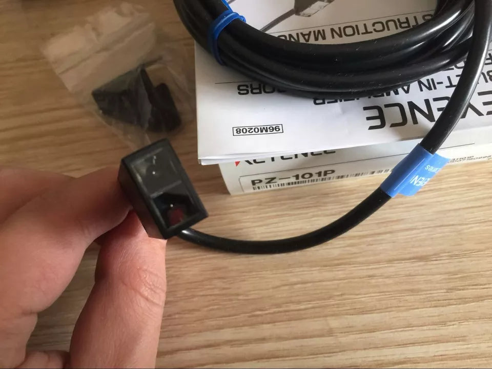 new 1PC Keyence PZ-101P Photoelectric Sensor PZ101P In Box - KOEED