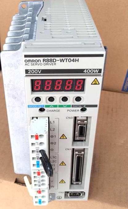 new Omron R88D-WT04H Servo Driver One ping R88DWT04H