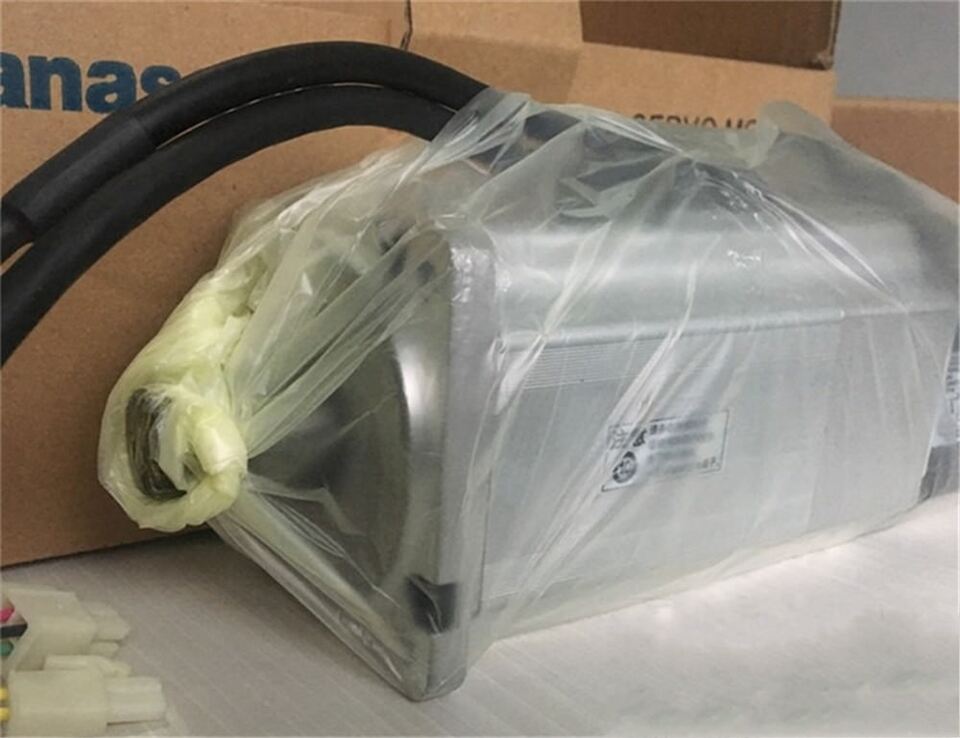 new Panasonic MHMD082G1D AC Servo Motor In Box ping MHMD082G1D - PANASONIC