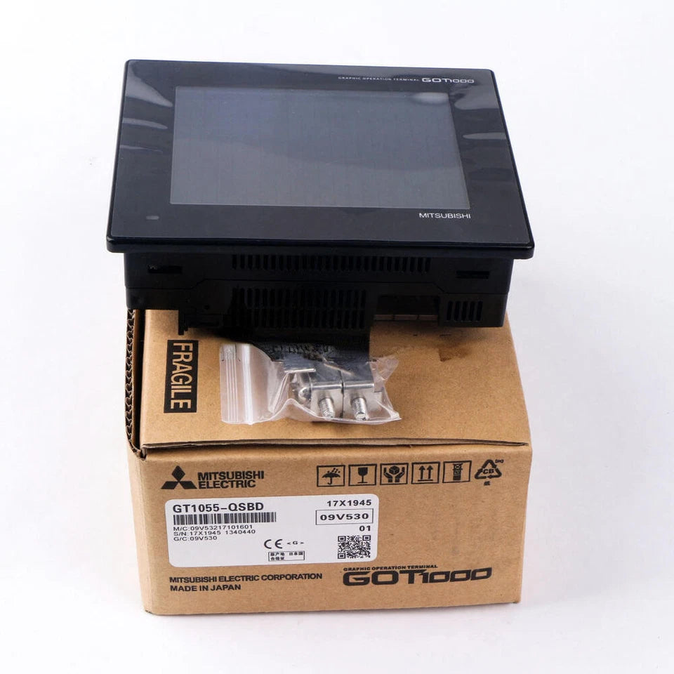 new Mitsubishi GT1055-QSBD Touch Screen One ping GT1055QSBD