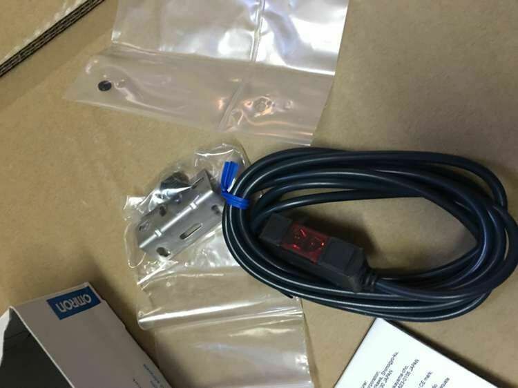 new Omron E3S-AD81 Photoelectric Switch One E3SAD81 - OMRON