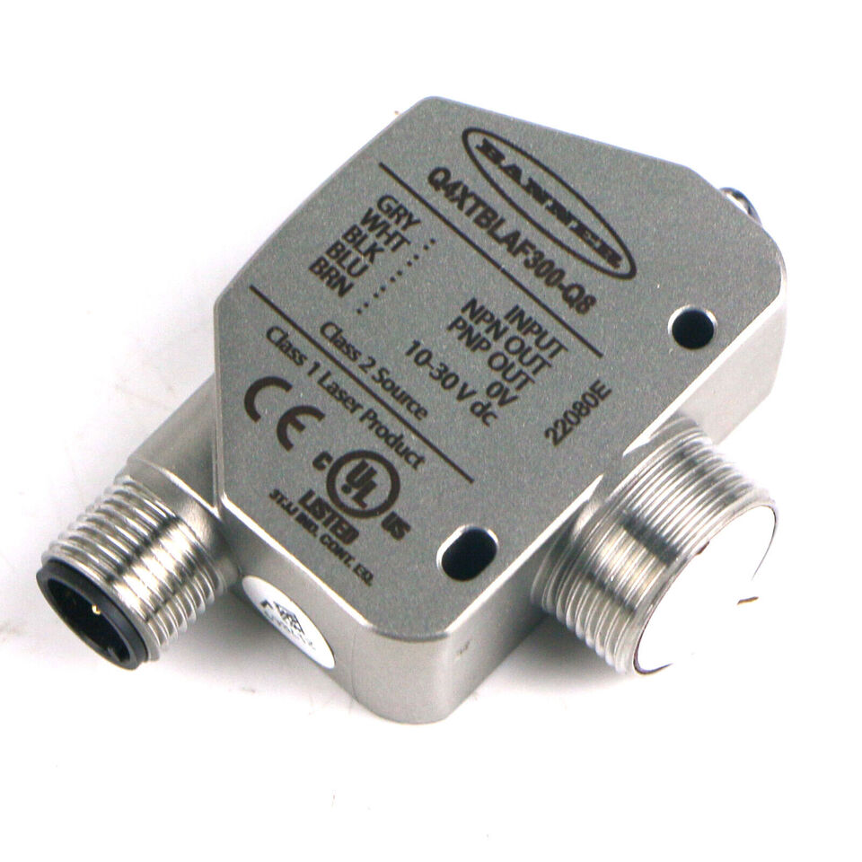 new  BANNER Q4XTBLAF300-Q8 Photoelectric Sensor - US Stock