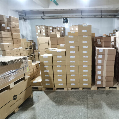 new Snd TM221ME16R PLC Module in box TM221ME16R Fast 1PCS - SND