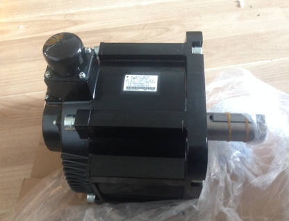 new 1PC Yaskawa SGMGV-30ADA6C Servo Motor SGMGV30ADA6C In Box pin - YASKAWA