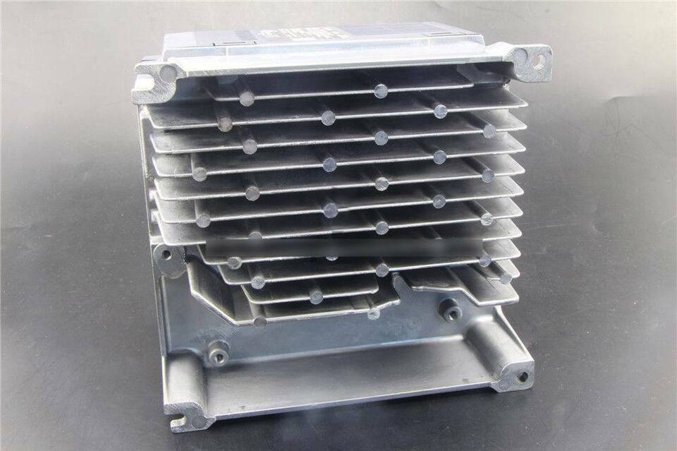 new 1PC Mitsubishi FR-E740-0.75K-CHT Inverter FRE7400.75KCHT ping