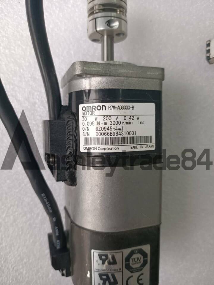 Omron R7M-A03030-B Servo Motor - OMRON
