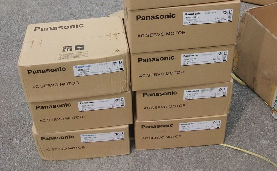 new 1PC Panasonic MSMD082P1C Servo Motor In box ping