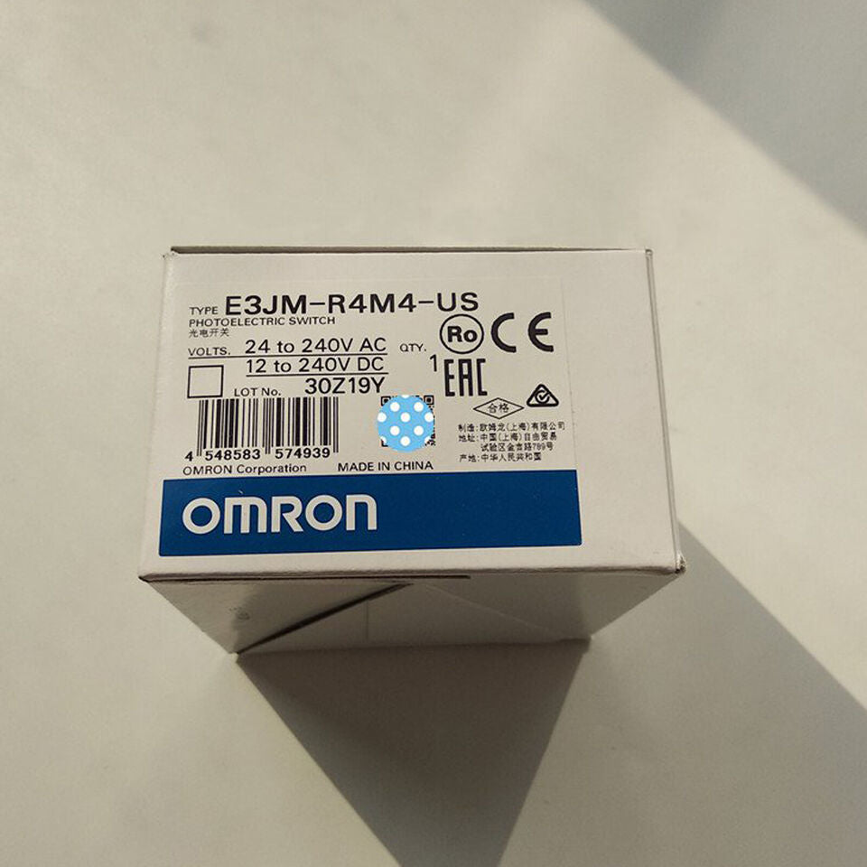new Omron E3JM-R4M4-US Photoelectric Switch One E3JMR4M4US - OMRON