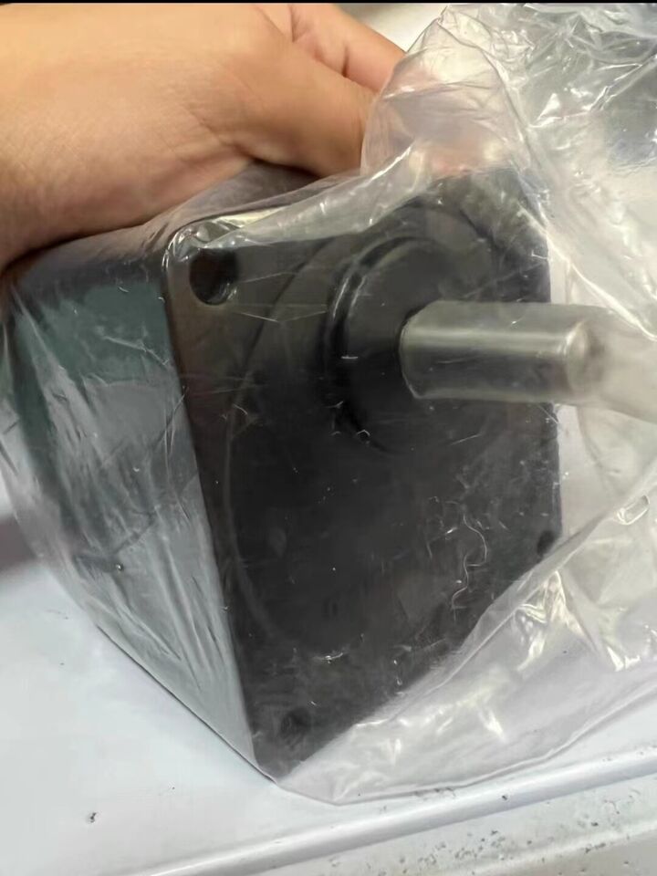 new 1PC Vexta Oriental UPH596TG10-A Motor UPH596TG10A ping - VEXTA ORIENTAL