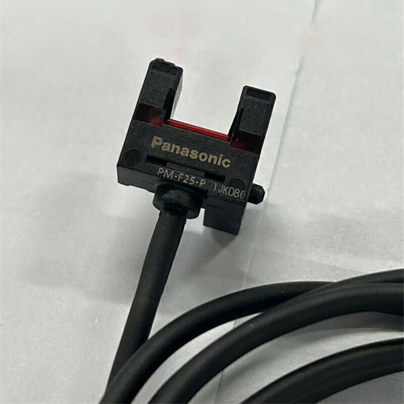 new Panasonic PM-F25-P Photoelectric Sensor 1PC  PMF25P