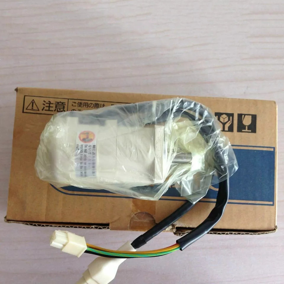 new 1PC Panasonic MBMK041BLN1 Servo Motor In Box ping - PANASONIC