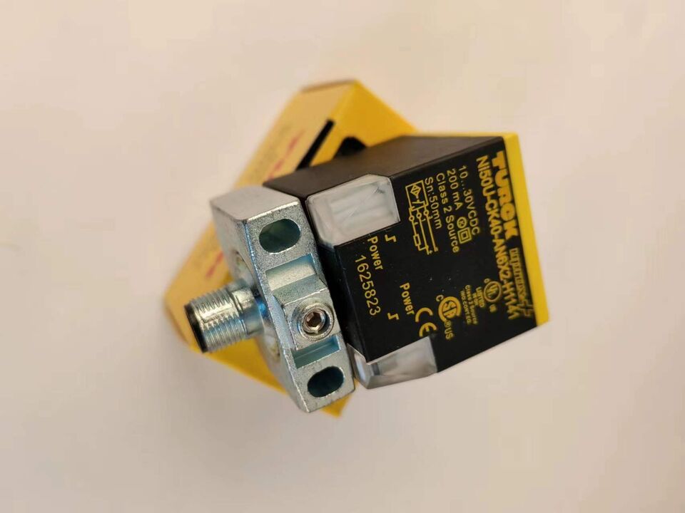 new 1PC  TURCK NI50U-CK40-AN6X2-H1141 Proximity Switch Sensor Expedited Shpping