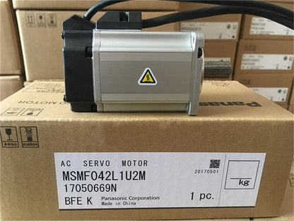 new Panasonic MSMF042L1U2M AC Servo Motor In Box MSMF042L1U2M - PANASONIC