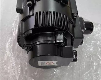 new 1PC Yaskawa SGMRV-13ANA-YR22 Servo Motor In Box ping - YASKAWA