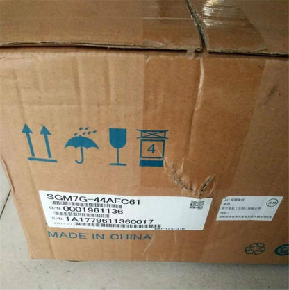new 1PC YASKAWA SGM7G-44AFC61 Servo Motor In Box ping
