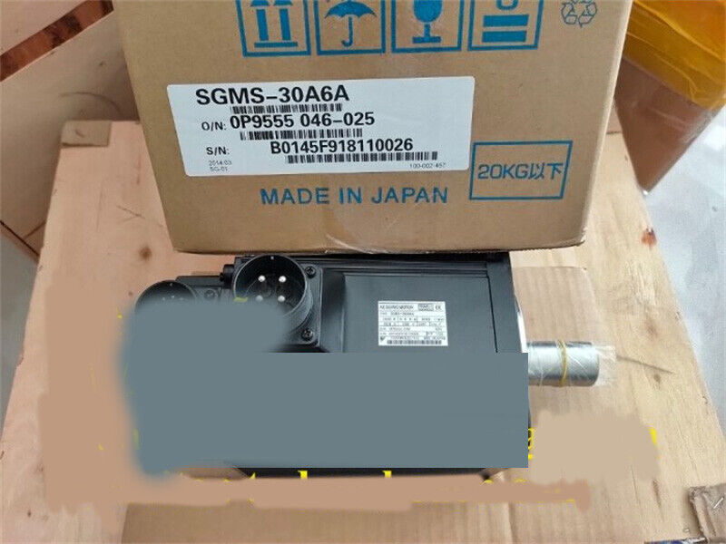 new 1PCS  Yaskawa SGMS-30A6A Servo Motor In Box ping