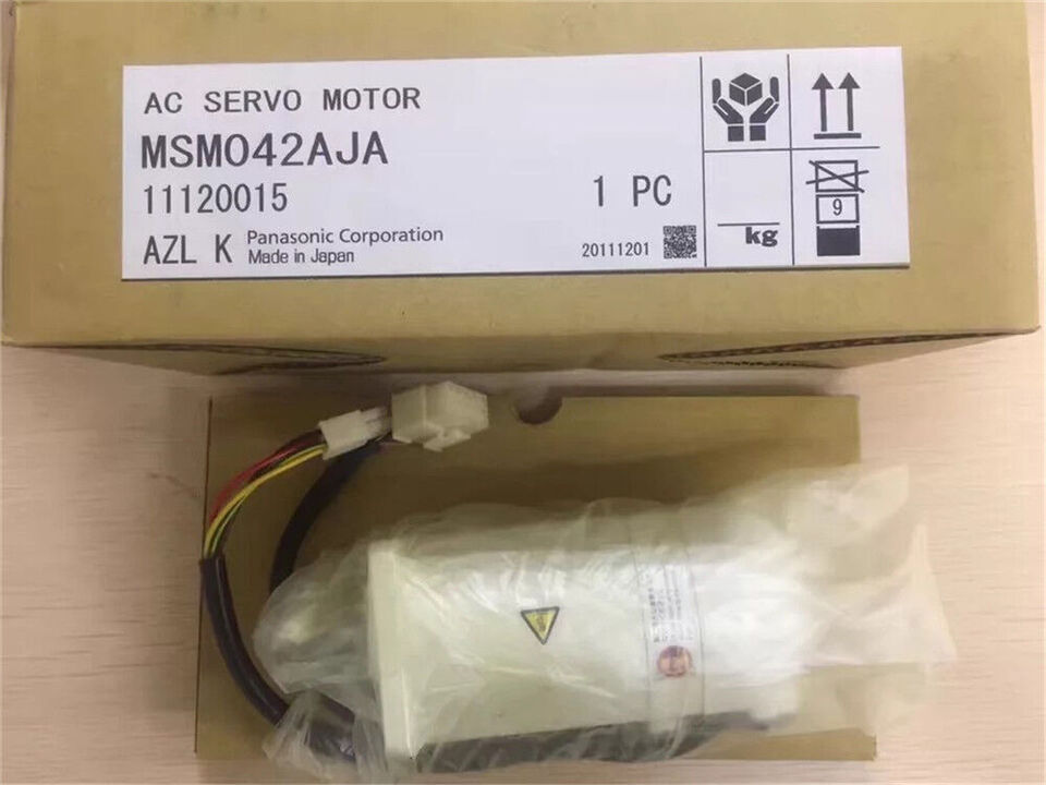 new 1PC Panasonic MSM042AJA AC Servo Motor In Box ping - PANASONIC