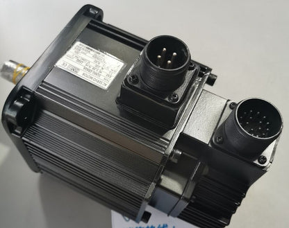 new 1PC Yaskawa SGMG-13A2AC Servo Motor In Box ping - YASKAWA