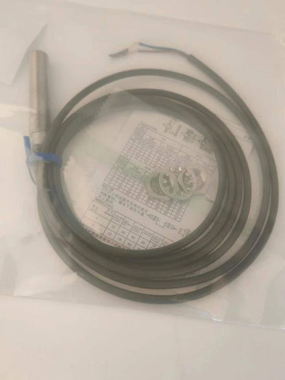 new Omron E2A-M12LS04-WP-B1 Proximity Switch One E2AM12LS04WPB1 - OMRON