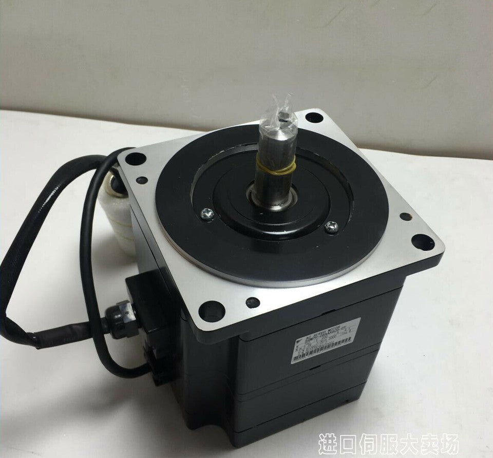 new 1PC  Yaskawa SGMPH-08AAA6CD-OY Servo Motor In Box ping