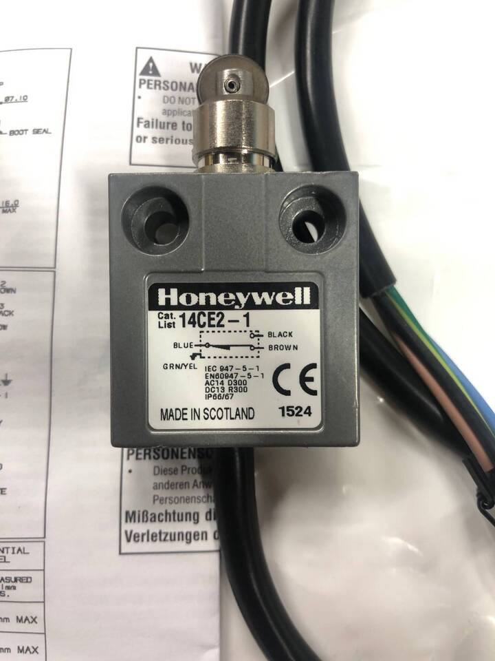 new 1PC  Honeywell 14CE2-1 Waterproof Switch 14CE21