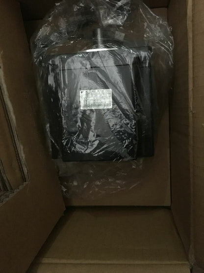 new 1PC YASKAWA SGMPH-15A1A41 Servo Motor In Box ping