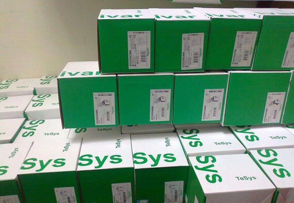 new 1PC Schneider 140CRP93200 PLC Module 140 CRP 93200 - SCHNEIDER
