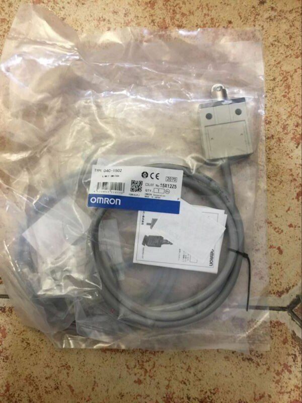 new 1PC OMRON D4C-1502 Limit Switch D4C1502 - OMRON