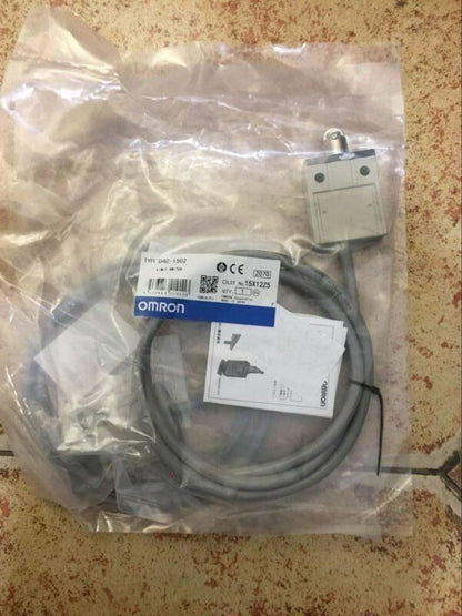 new 1PC OMRON D4C-1502 Limit Switch D4C1502 - OMRON