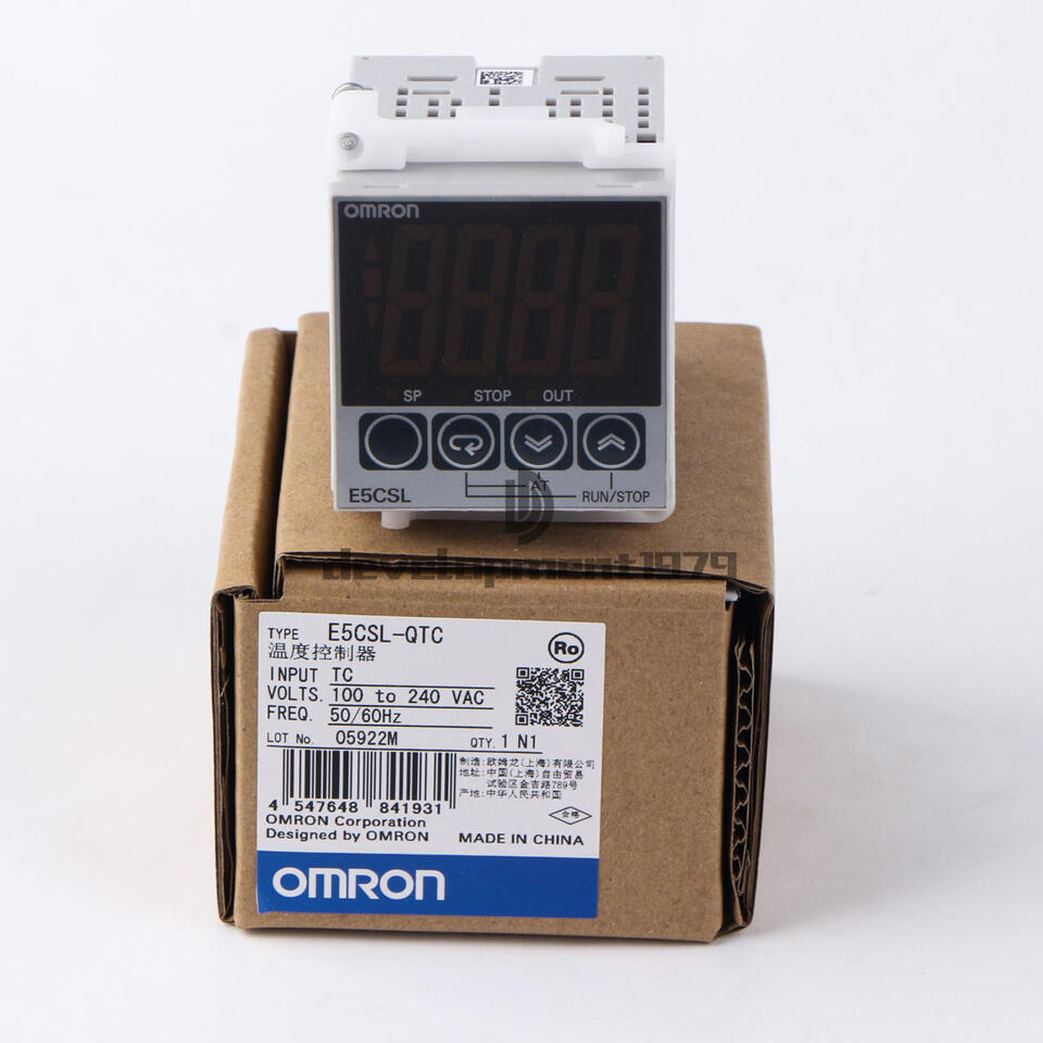New One Omron Temperature Controller E5CSL-QTC 100-240VAC - OMRON