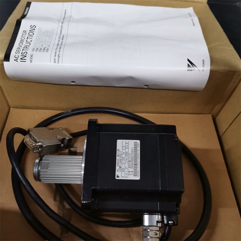new 1PC  Yaskawa SGMP-04V3YG11 Servo Motor In Box ping
