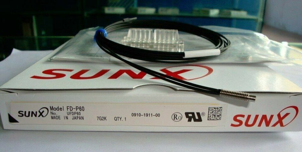 new 1PC  Panasonic Sunx FD-P60 Fiber Optic Sensor FDP60 In Box Sunx