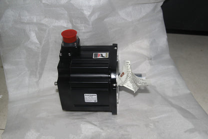 new 1PC Mitsubishi HF153S Servo Motor In Box ping