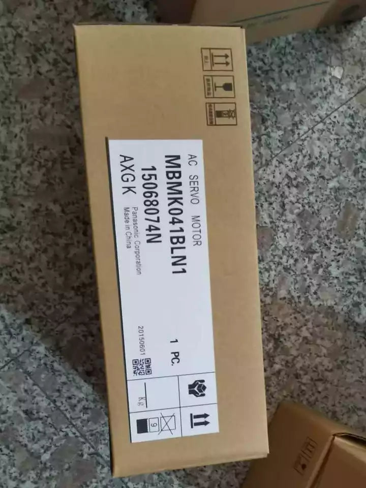 new 1PC Panasonic MBMK041BLN1 Servo Motor In Box ping - PANASONIC