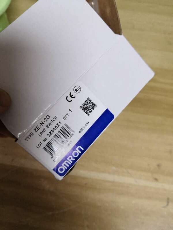 new Omron ZE-N-2G Limit Switch ZEN2G One - OMRON