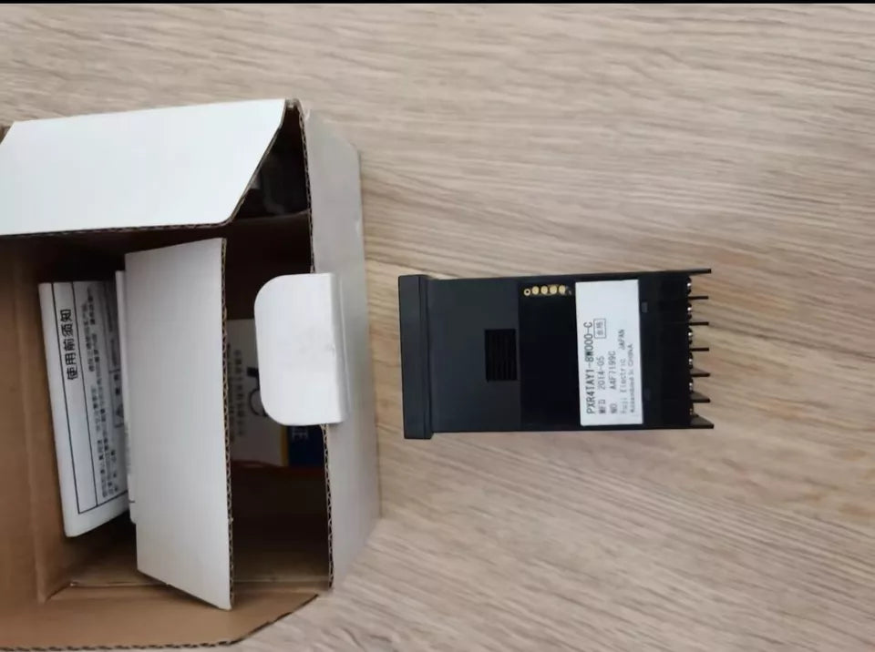 new 1PC Fuji PXR4TAY1-8W000-C Temperature controller PXR4TAY18W000C - FUJI