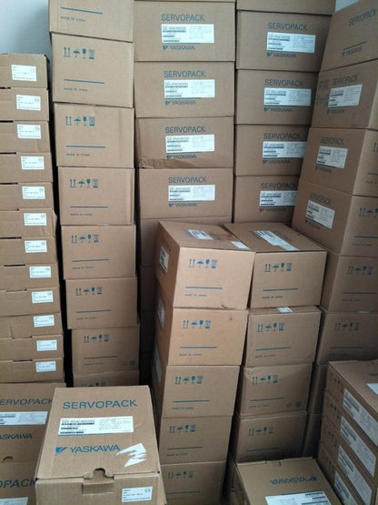 new 1PCS Yaskawa SGMJV-08ADL21 Servo Motor In Box ping