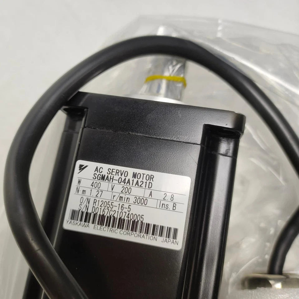 new YASKAWA SGMAH-04A1A21D 1PC Servo Motor In Box ping