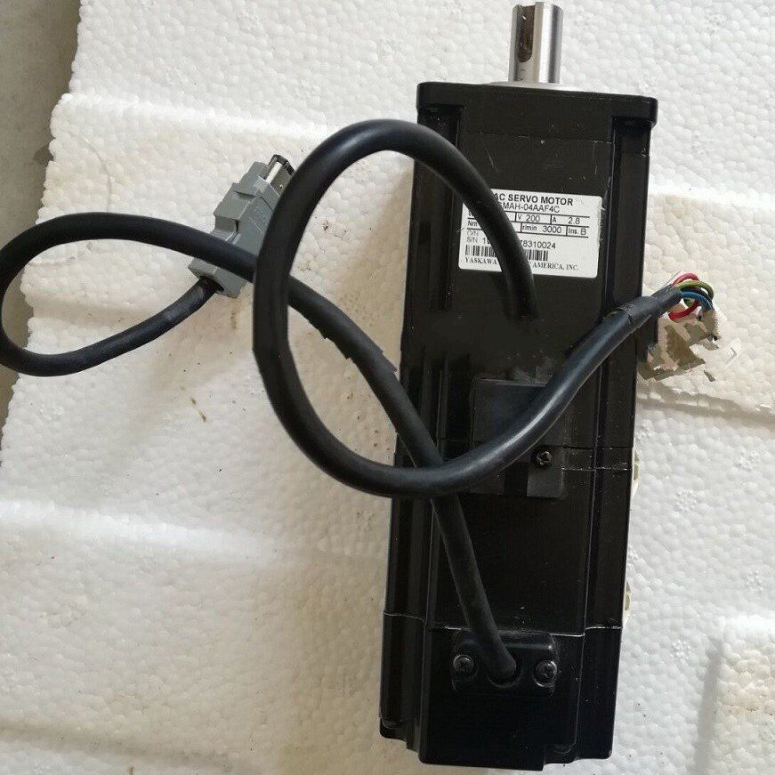 Yaskawa SGMAH-04AAF4C Servo Motor 1 Piece - YASKAWA