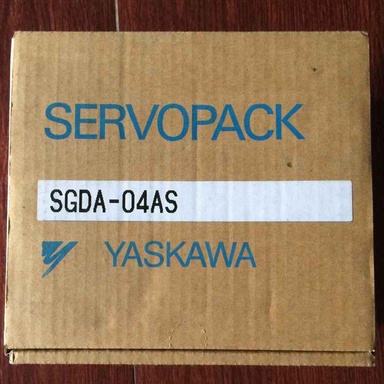 new 1PCS  YASKAWA SGDA-04AS SGDA04AS Servo Driver In Box ping