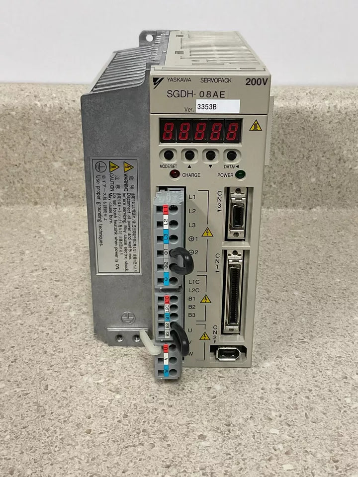 Yaskawa SGDH-08AE: 1PC PLC Servo Driver - YASKAWA