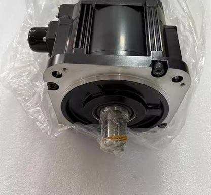 new 1PC Yaskawa SGMRV-13ANA-YR22 Servo Motor In Box ping - YASKAWA