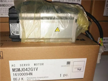 new Panasonic MSMJ042G1V Servo Motor 1PC - PANASONIC