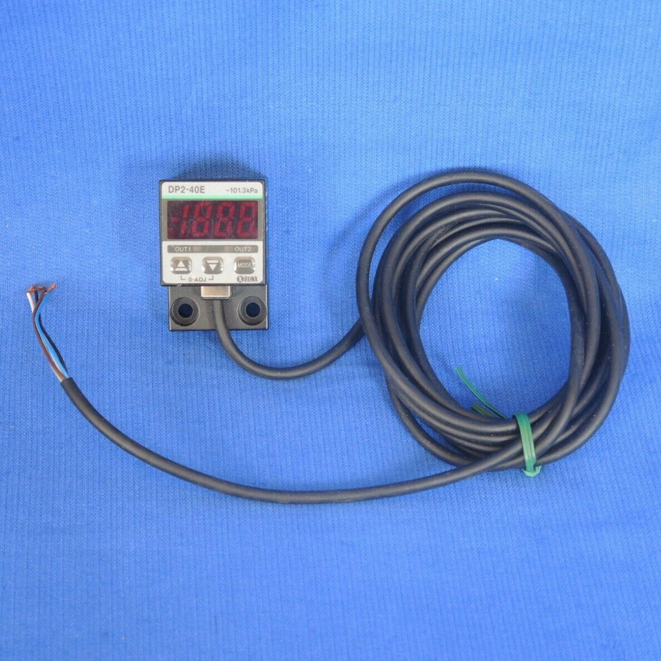 new in Box Sunx DP2-40E Gauge Vacuum Industrial Pressure Sensor 12~24VDC DP240E - SUNX
