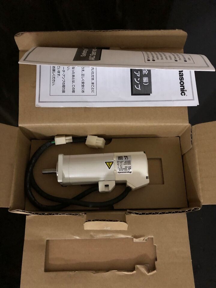 new 1PC Panasonic MSMA012C1N Servo Motors MSMA012C1N In Box ping - PANASONIC