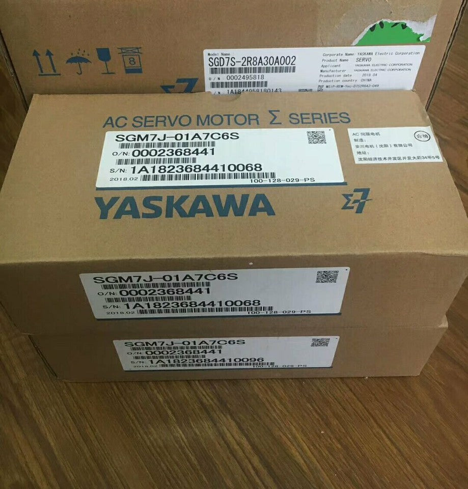 new 1PC YASKAWA SGM7J-01A7C6S Servo Motor In Box ping