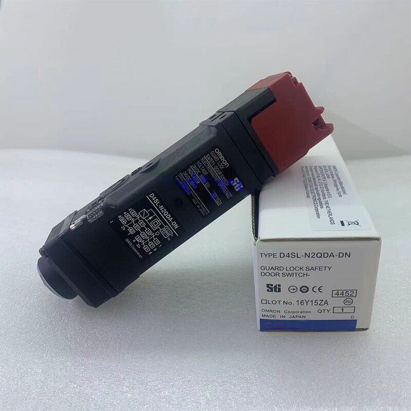 new 1PCS FOR D4SL-N2QDA-DN Guard Lock Safety Door Switch - SCHNEIDER ELECTRIC