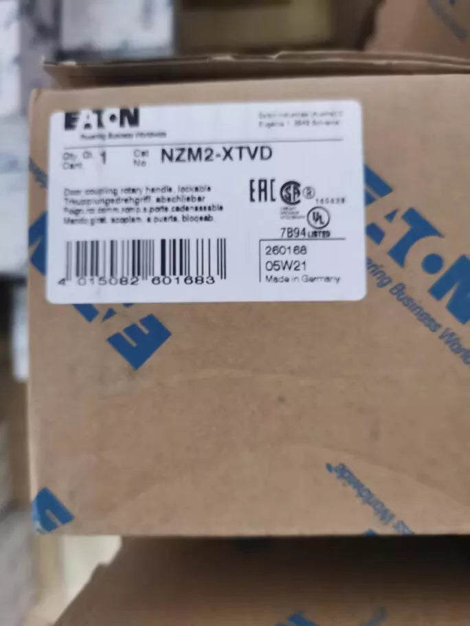 new 1PC  Eaton Moeller NZM2-XTVD Circuit Breaker NZM2XTVD