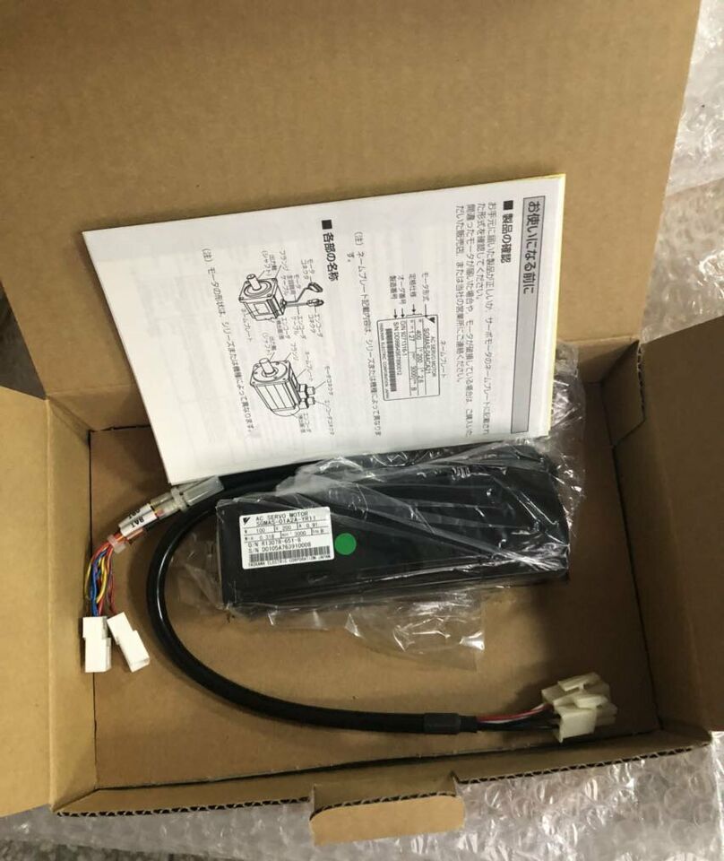 new 1PC  Yaskawa SGMAS-01A2A-YR11 Servo Motor In Box ping