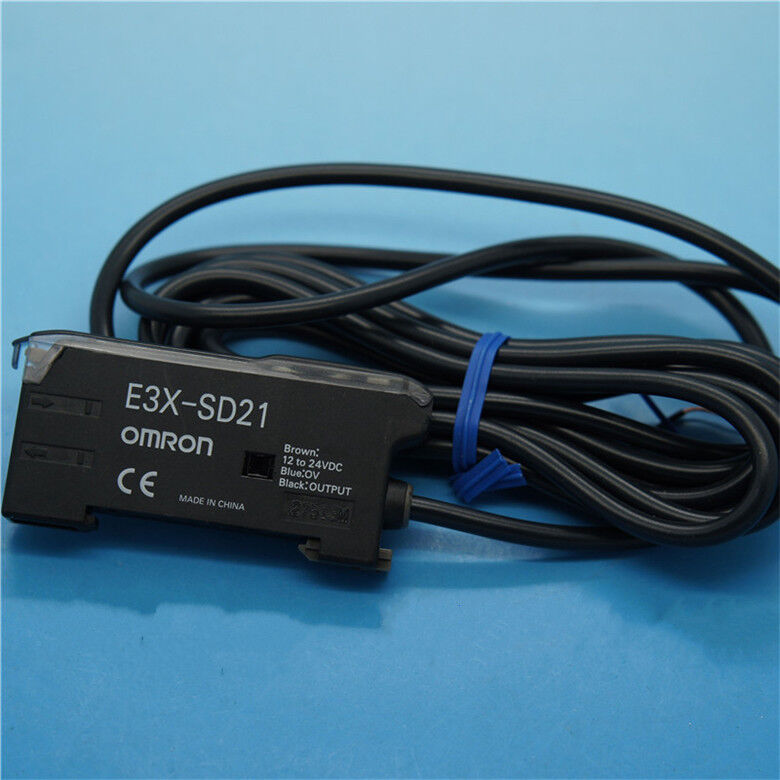 Omron E3X-SD21 Photoelectric Switch - OMRON